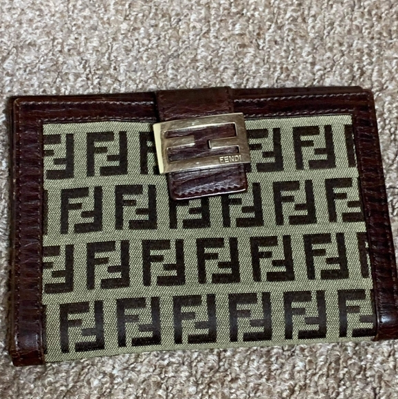 ❤FENDI Handbag with Matching Wallet❤ - Picture 7 of 15